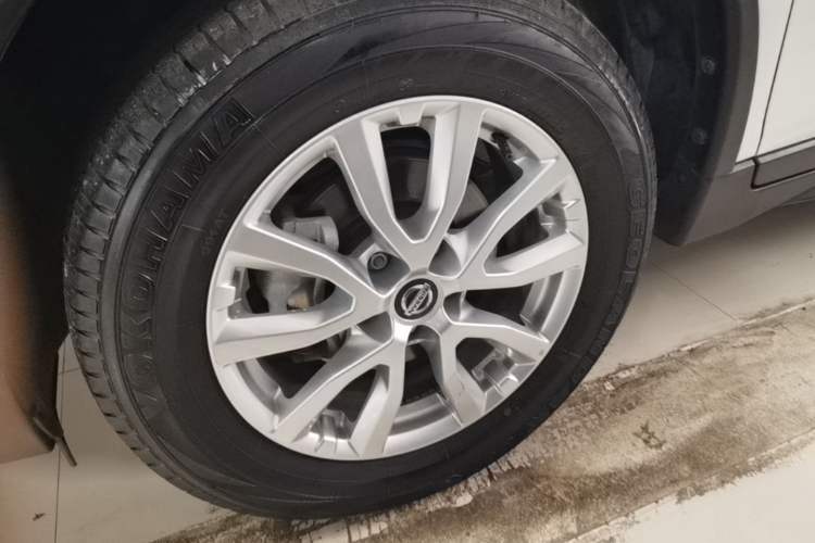 Used Nissan X-Trail 2023 Classic 2.0L Two-Wheel Drive Smart Connect Premium Edition Left Front Wheel Hub