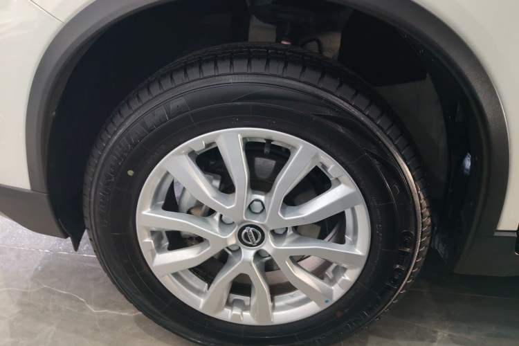 Used Nissan X-Trail 2023 Classic 2.0L Two-Wheel Drive Smart Connect Premium Edition Left Front Wheel Hub