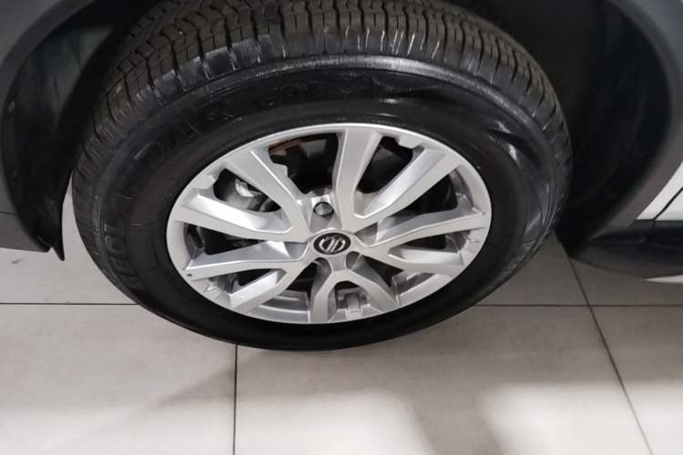 Used Nissan X-Trail 2023 Classic 2.0L Two-Wheel Drive Smart Connect Premium Edition Left Front Wheel Hub