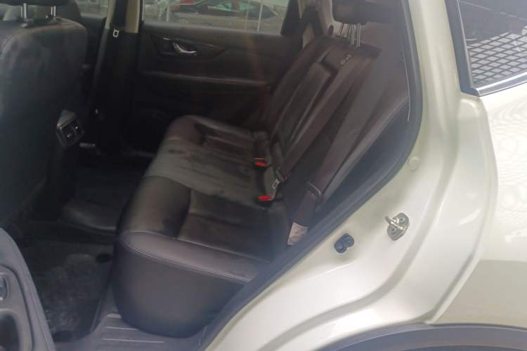Used Nissan X-Trail 2023 Classic 2.0L Two-Wheel Drive Smart Connect Premium Edition Left Rear Seat