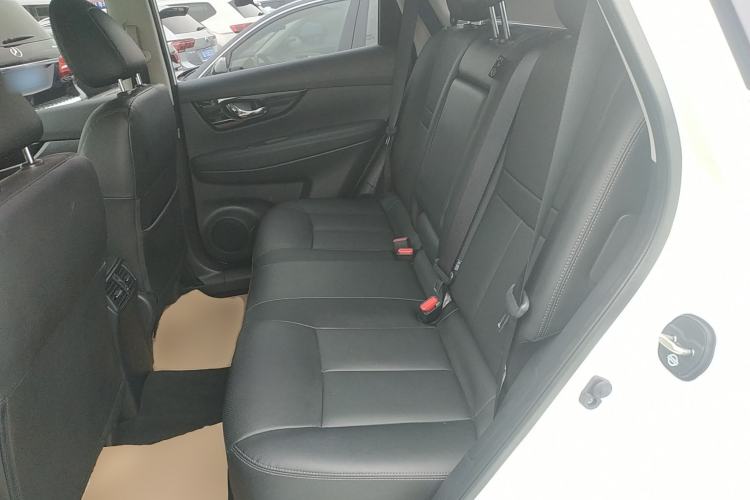 Used Nissan X-Trail 2023 Classic 2.0L Two-Wheel Drive Smart Connect Premium Edition Left Rear Seat