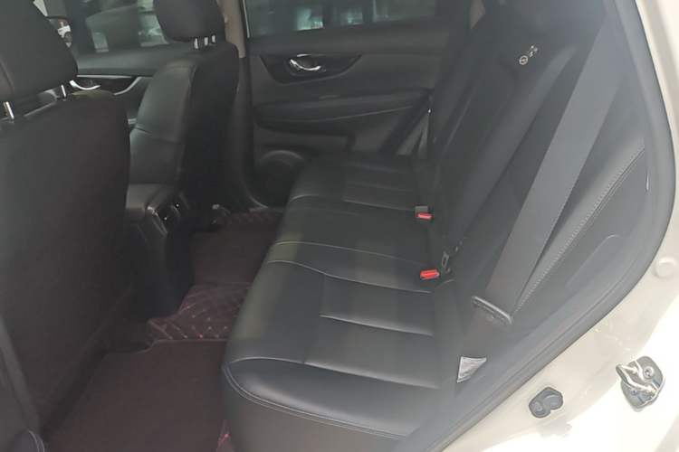 Used Nissan X-Trail 2023 Classic 2.0L Two-Wheel Drive Smart Connect Premium Edition Left Rear Seat