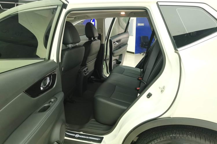 Used Nissan X-Trail 2023 Classic 2.0L Two-Wheel Drive Smart Connect Premium Edition Left Rear Seat