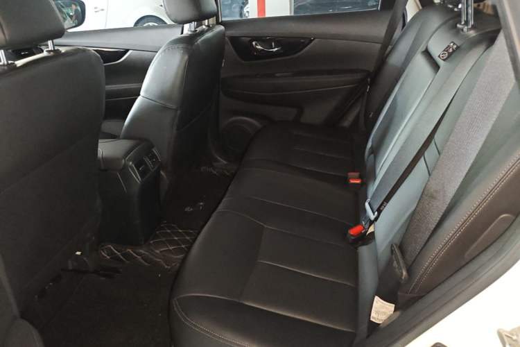 Used Nissan X-Trail 2023 Classic 2.0L Two-Wheel Drive Smart Connect & Comfort Edition Left Rear Seat
