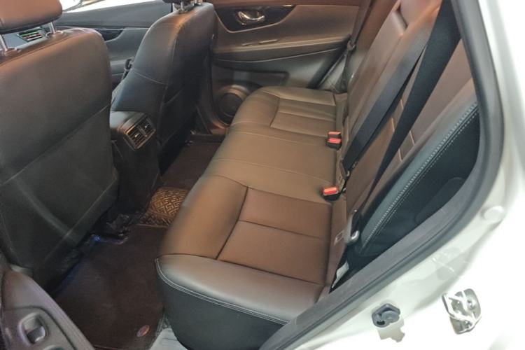 Used Nissan X-Trail 2023 Classic 2.0L Two-Wheel Drive Smart Connect Premium Edition Left Rear Seat