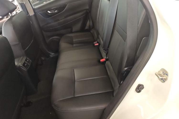 Used Nissan X-Trail 2023 Classic 2.0L Two-Wheel Drive Smart Connect Premium Edition Left Rear Seat