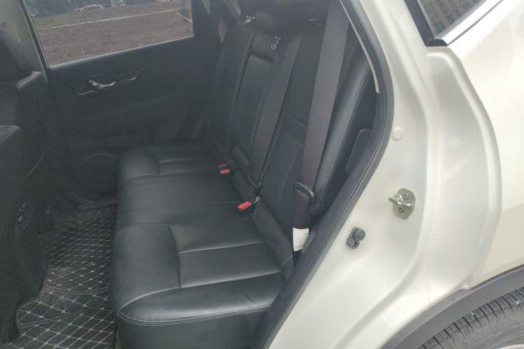 Used Nissan X-Trail 2023 Classic 2.0L Two-Wheel Drive Smart Connect Premium Edition Left Rear Seat