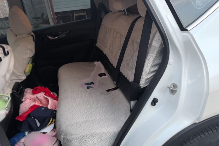 Used Nissan X-Trail 2023 Classic 2.0L Two-Wheel Drive Smart Connect Premium Edition Left Rear Seat