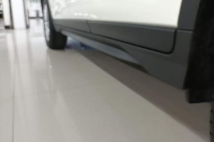 Used Nissan X-Trail 2023 Classic 2.0L Two-Wheel Drive Smart Connect Premium Edition Left Side Sill