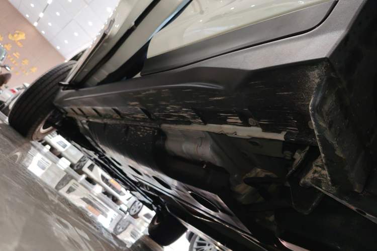 Used Nissan X-Trail 2023 Classic 2.0L Two-Wheel Drive Smart Connect Premium Edition Left Side Sill