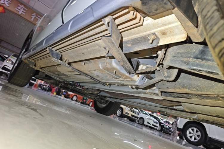 Used Nissan X-Trail 2023 Classic 2.0L Two-Wheel Drive Smart Connect Premium Edition Left Side Sill