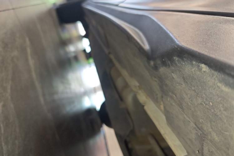 Used Nissan X-Trail 2023 Classic 2.0L Two-Wheel Drive Smart Connect Premium Edition Left Side Sill