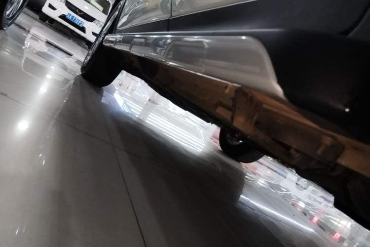 Used Nissan X-Trail 2023 Classic 2.0L Two-Wheel Drive Smart Connect Premium Edition Left Side Sill
