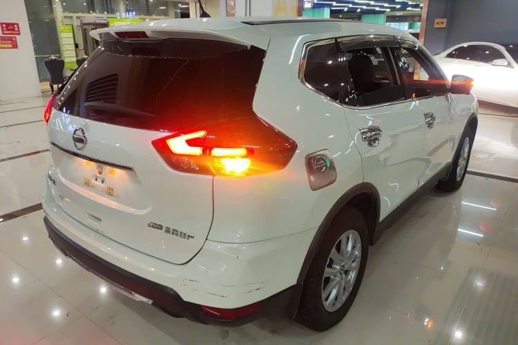Used Nissan X-Trail 2023 Classic 2.0L Two-Wheel Drive Smart Connect Premium Edition Rear Right 45 Deg