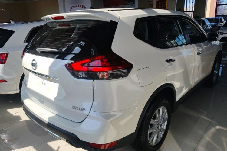 Used Nissan X-Trail 2023 Classic 2.0L Two-Wheel Drive Smart Connect Premium Edition Rear Right 45 Deg