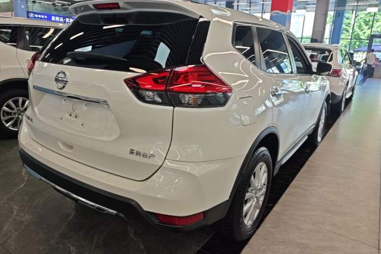 Used Nissan X-Trail 2023 Classic 2.0L Two-Wheel Drive Smart Connect Premium Edition Rear Right 45 Deg