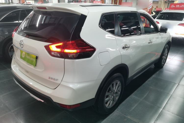 Used Nissan X-Trail 2023 Classic 2.0L Two-Wheel Drive Smart Connect & Comfort Edition Rear Right 45 Deg