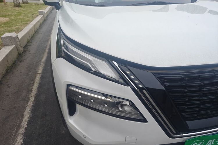 Used Nissan X-Trail 2023 e-POWER Ultra-Hybrid Dual-Motor All-Wheel-Drive Luxury Edition Right Front Headlight
