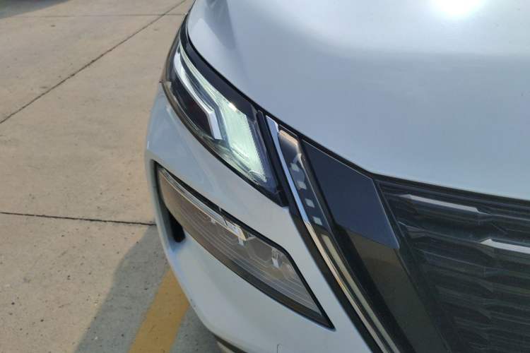 Used Nissan X-Trail 2023 e-POWER Ultra-Hybrid Dual-Motor All-Wheel-Drive Supreme Edition Right Front Headlight