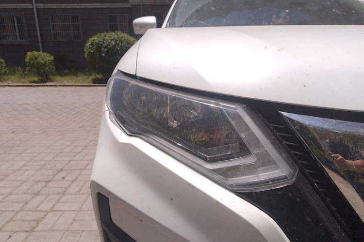 Used Nissan X-Trail 2023 Classic 2.0L Two-Wheel Drive Smart Connect & Comfort Edition Right Front Headlight