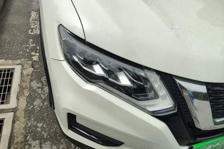 Used Nissan X-Trail 2023 Classic 2.0L Two-Wheel Drive Smart Connect Premium Edition Right Front Headlight
