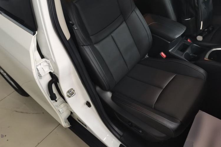 Used Nissan X-Trail 2023 Classic 2.0L Two-Wheel Drive Smart Connect Premium Edition Right Front Seat