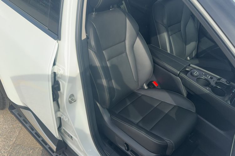 Used Nissan X-Trail 2023 e-POWER Ultra-Hybrid Dual-Motor All-Wheel-Drive Supreme Edition Right Front Seat