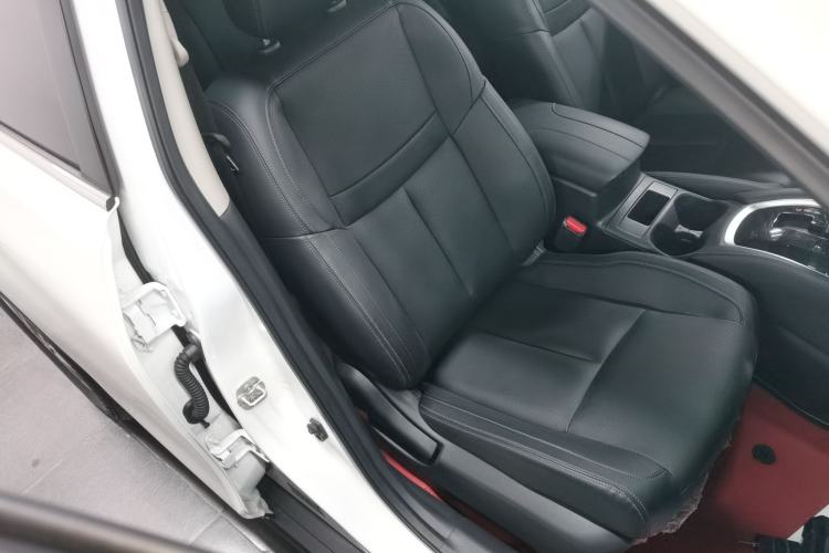 Used Nissan X-Trail 2023 Classic 2.0L Two-Wheel Drive Smart Connect & Comfort Edition Right Front Seat