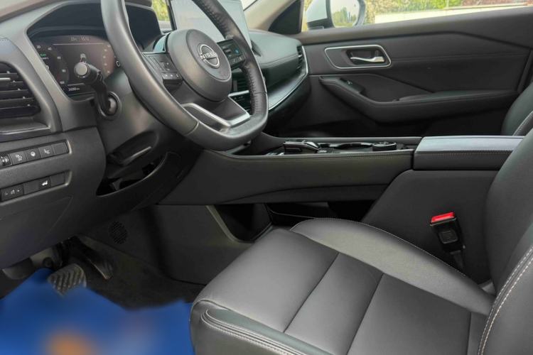Used Nissan X-Trail 2023 e-POWER Ultra-Hybrid Dual-Motor All-Wheel-Drive Supreme Edition Right Front Seat