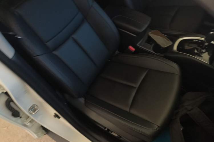 Used Nissan X-Trail 2023 Classic 2.0L Two-Wheel Drive Smart Connect Premium Edition Right Front Seat