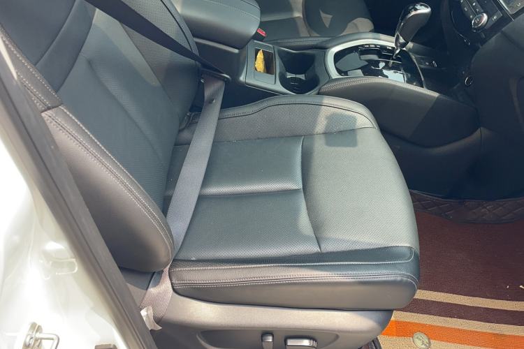 Used Nissan X-Trail 2023 Classic 2.0L Two-Wheel Drive Smart Connect Premium Edition Right Front Seat