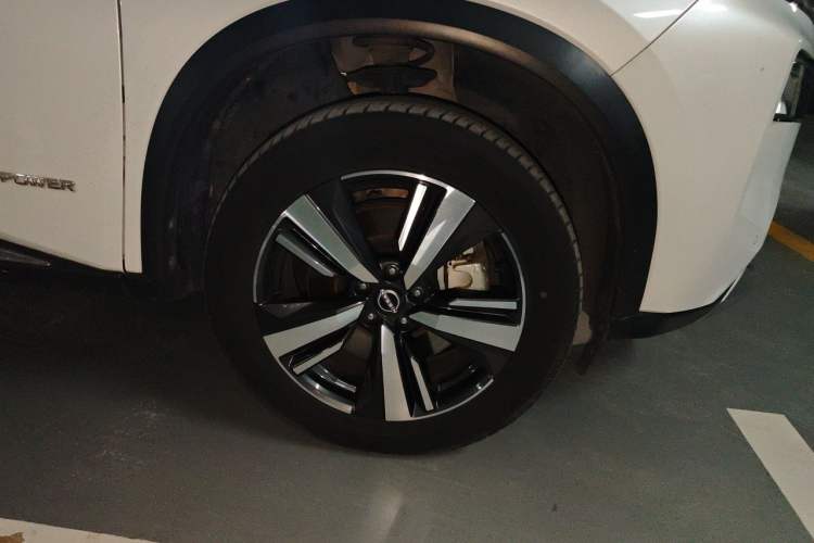 Used Nissan X-Trail 2023 e-POWER Ultra-Hybrid Dual-Motor All-Wheel-Drive Supreme Edition Right Front Wheel Hub