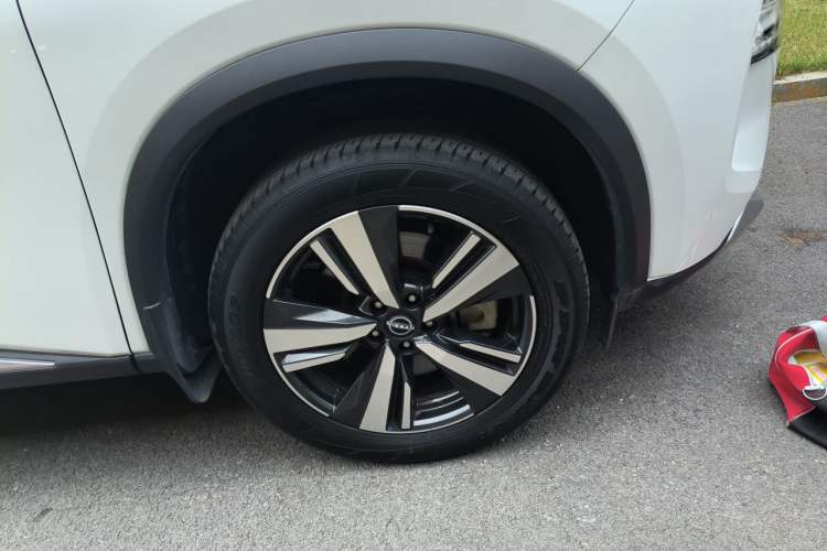 Used Nissan X-Trail 2023 e-POWER Ultra-Hybrid Dual-Motor All-Wheel-Drive Supreme Edition Right Front Wheel Hub