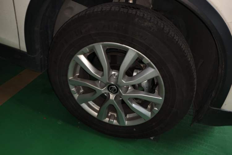 Used Nissan X-Trail 2023 Classic 2.0L Two-Wheel Drive Smart Connect & Comfort Edition Right Front Wheel Hub