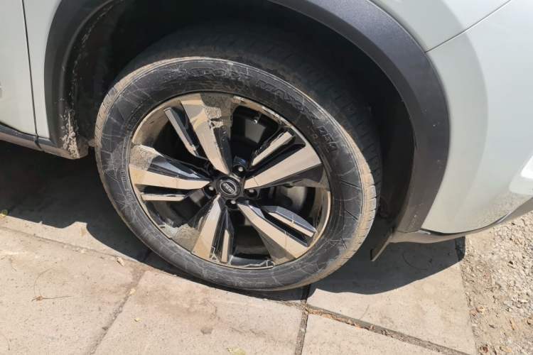 Used Nissan X-Trail 2023 e-POWER Ultra-Hybrid Dual-Motor All-Wheel-Drive Supreme Edition Right Front Wheel Hub