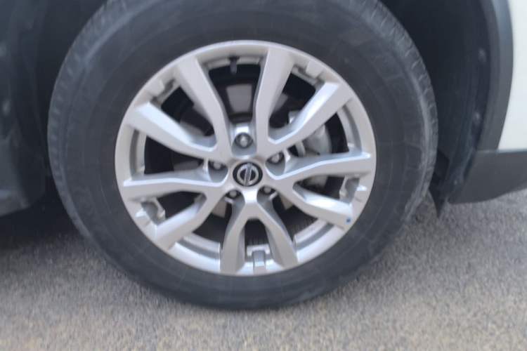 Used Nissan X-Trail 2023 Classic 2.0L Two-Wheel Drive Smart Connect Premium Edition Right Front Wheel Hub