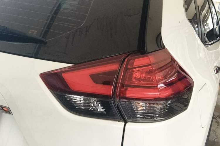 Used Nissan X-Trail 2023 Classic 2.0L Two-Wheel Drive Smart Connect Premium Edition Right Rear Taillight