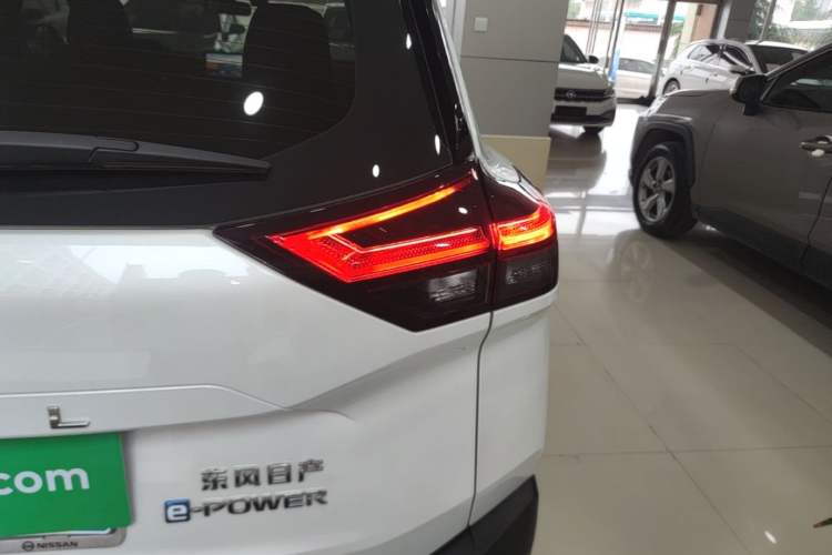 Used Nissan X-Trail 2023 e-POWER Ultra-Hybrid Dual-Motor All-Wheel-Drive Luxury Edition Right Rear Taillight