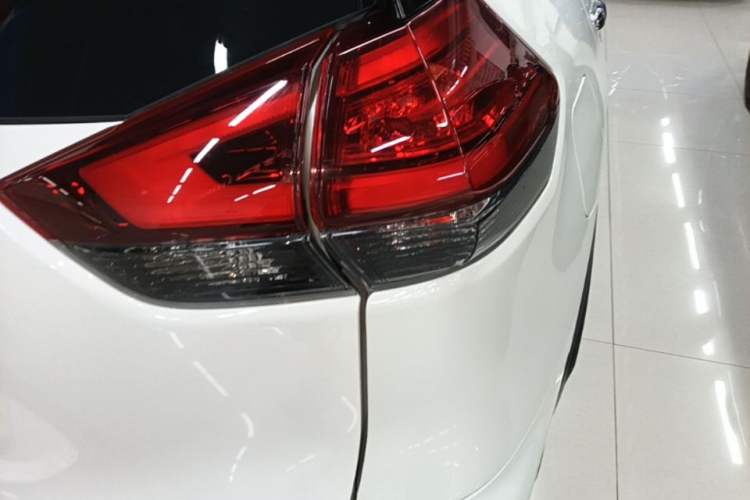 Used Nissan X-Trail 2023 Classic 2.0L Two-Wheel Drive Smart Connect Premium Edition Right Rear Taillight