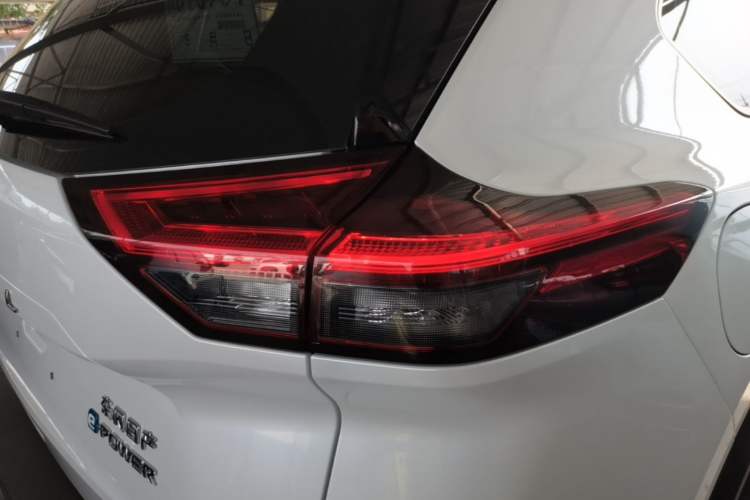 Used Nissan X-Trail 2023 e-POWER Ultra-Hybrid Dual-Motor All-Wheel-Drive Supreme Edition Right Rear Taillight