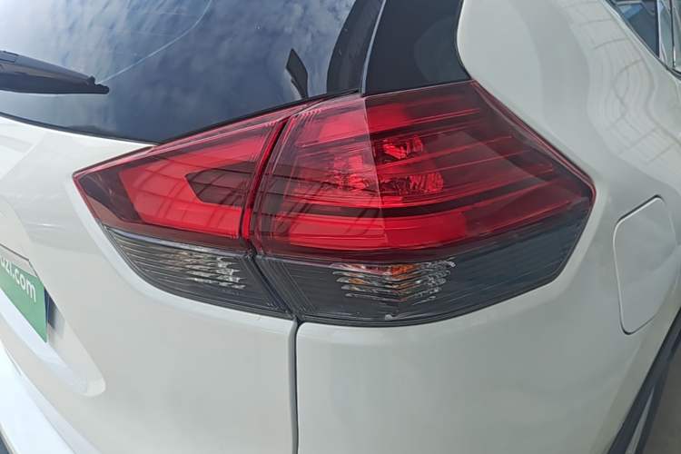 Used Nissan X-Trail 2023 Classic 2.0L Two-Wheel Drive Smart Connect Premium Edition Right Rear Taillight