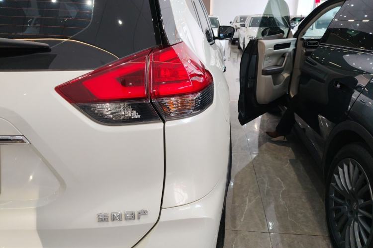 Used Nissan X-Trail 2023 Classic 2.0L Two-Wheel Drive Smart Connect Premium Edition Right Rear Taillight