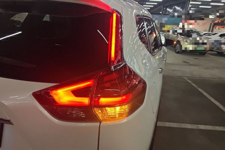 Used Nissan X-Trail 2023 Classic 2.0L Two-Wheel Drive Smart Connect Premium Edition Right Rear Taillight