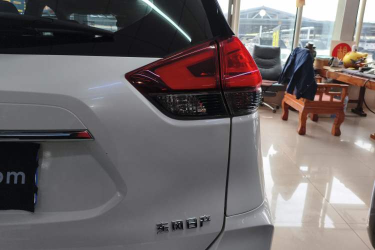 Used Nissan X-Trail 2023 Classic 2.0L Two-Wheel Drive Smart Connect Premium Edition Right Rear Taillight