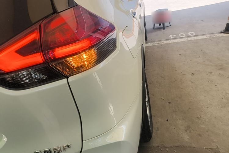 Used Nissan X-Trail 2023 Classic 2.0L Two-Wheel Drive Smart Connect Premium Edition Right Rear Taillight