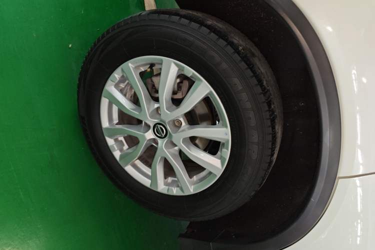 Used Nissan X-Trail 2023 Classic 2.0L Two-Wheel Drive Smart Connect & Comfort Edition Right Rear Wheel Hub