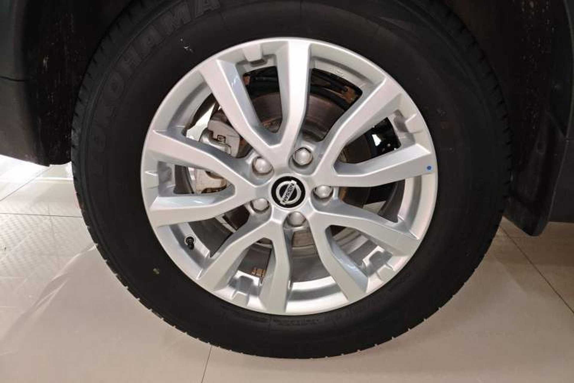 Used Nissan X-Trail 2023 Classic 2.0L Two-Wheel Drive Smart Connect & Comfort Edition Right Rear Wheel Hub
