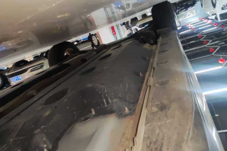 Used Nissan X-Trail 2023 Classic 2.0L Two-Wheel Drive Smart Connect Premium Edition Right Side Sill