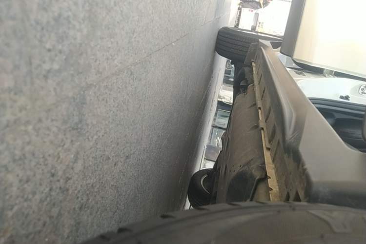 Used Nissan X-Trail 2023 Classic 2.0L Two-Wheel Drive Smart Connect Premium Edition Right Side Sill