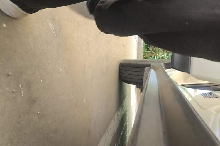 Used Nissan X-Trail 2023 Classic 2.0L Two-Wheel Drive Smart Connect Premium Edition Right Side Sill